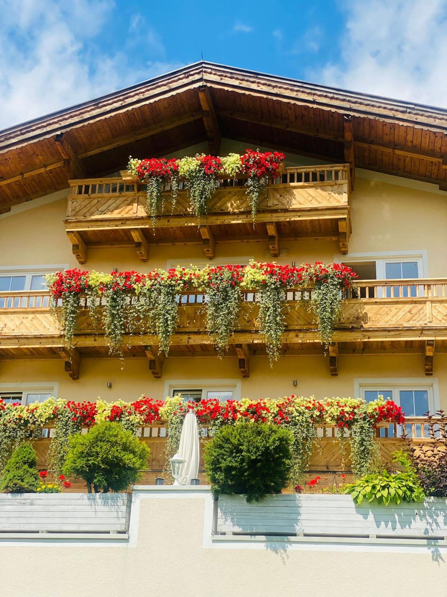 Residenz Theresa Söll Exteriör bild