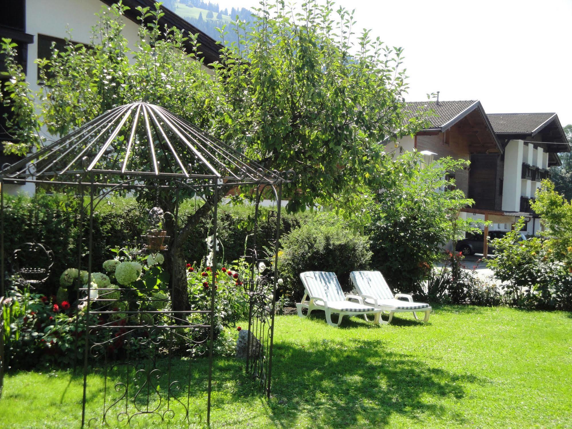 Residenz Theresa Söll Exteriör bild